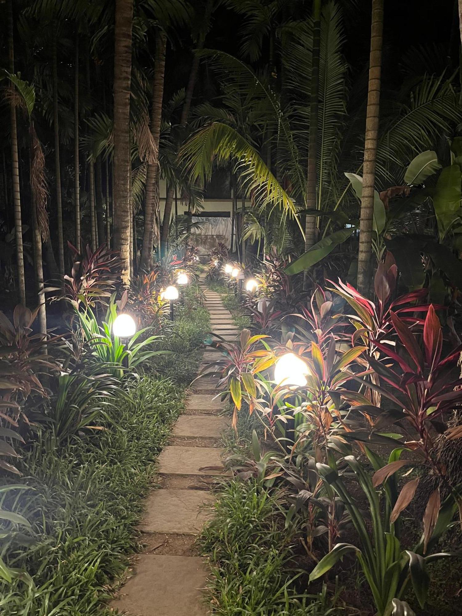 Seaswan Resort Alībāg Dış mekan fotoğraf